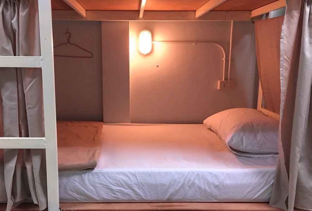 Counting Stars Hostel Банкок Екстериор снимка