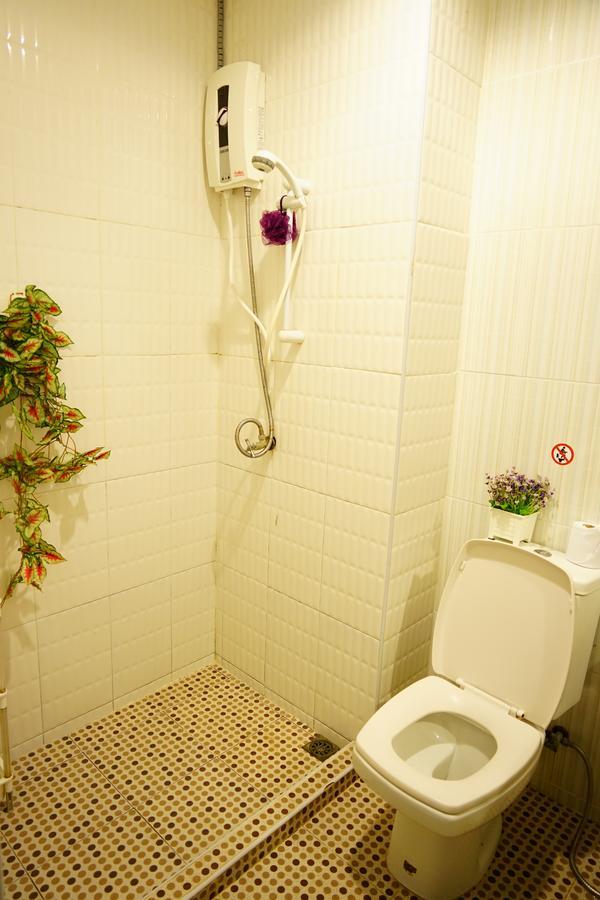 Counting Stars Hostel Банкок Екстериор снимка