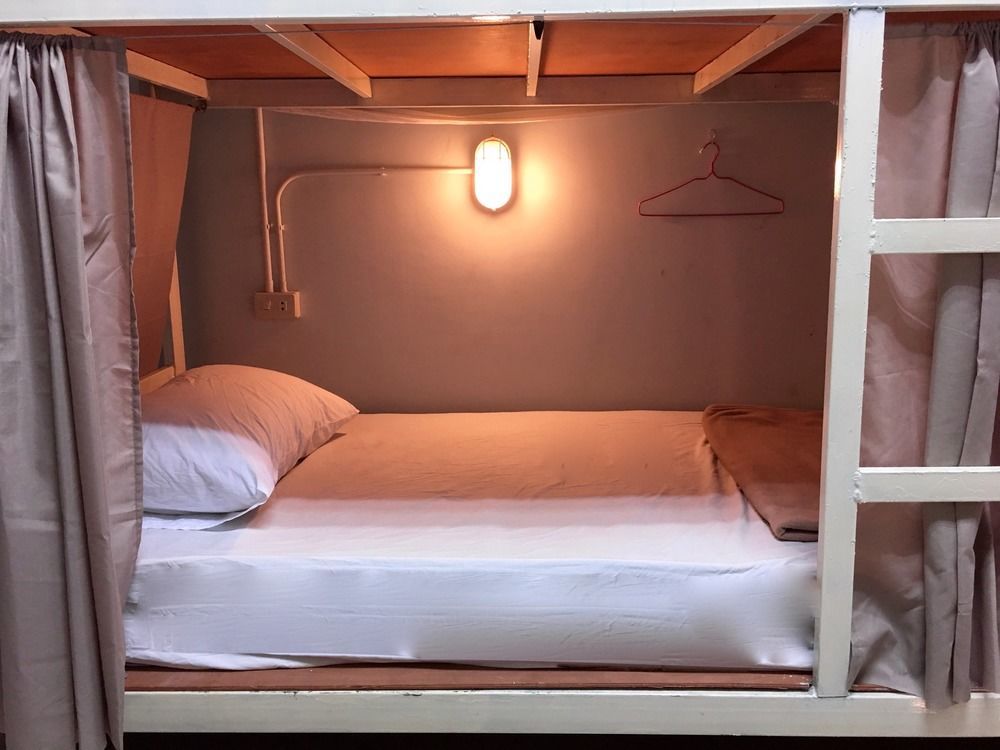 Counting Stars Hostel Банкок Екстериор снимка
